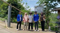 Jalan Desa Cidokom